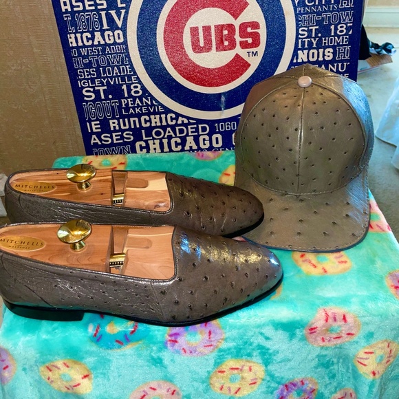 Exclusively for De La Rentis Ostrich Shoes HAT NOT INCLUDED - Picture 4 of 9